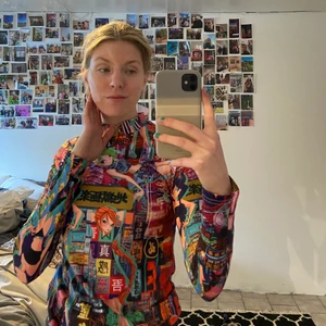 Partytopp  - Säljer denna coola tröja då den tyvärr aldrig kommer till användning 