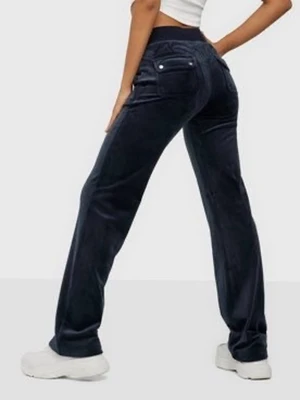 Mörkblå juicy byxor  - Fick hem byxorna IDAG så dom är helt nya! Säljer för att dom är alldeles för långa. Byter gärna!❤️