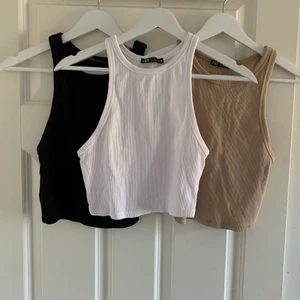 Toppar  - Paketpris! 📦💌 Köp 3st toppar från Zara i storlek L för 150kr inklusive frakten! 