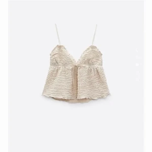 Linne Zara - Säljer nu mitt fina linne från Zara som inte säljs längre. Säljer då det tyvärr är lite stort på mig. Finns någon del där tyget är lite ljusare än på andra ställen, men inget men tänker på om man inte kollar supernoga. 