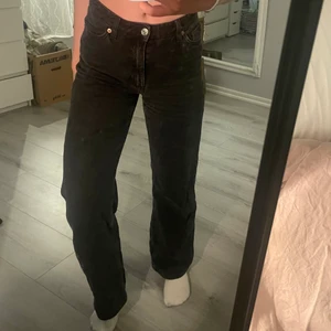 Svarta monki jeans - Superfina svarta jeans, mid rice 