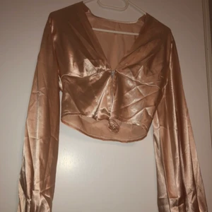 Koppar färgad topp/blus - Koppar färgad topp/blus, ballongärmar