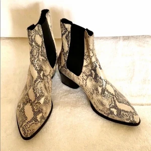 VAGABOND  - Använda boots storlek 37. Finns att hämta i Bromma 