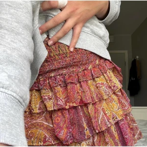 Zara kjol - Säljer min fina zara kjol då den inte kommer till användning❤️