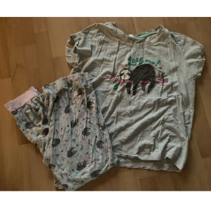 Pyjamas set  - Använd, lite nopprig 