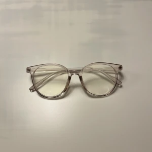 Classy Beige blåljusglasögon  - Snygga blåljusglasögon för ett reducerat pris, alltid oanvända💙