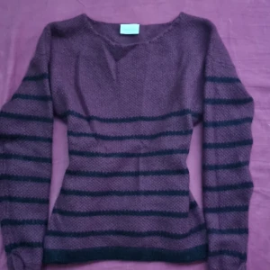 Sweater - Gullig randig tröja