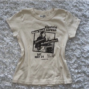 Brandy Melville tröja - Lägger ut en till annons pågrund av oseriös köpare💗 nyskick! Använd köp nu🥰