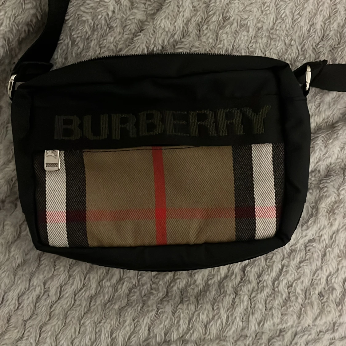Burberry väska - 91