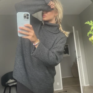 stickad tröja  - som nyskick