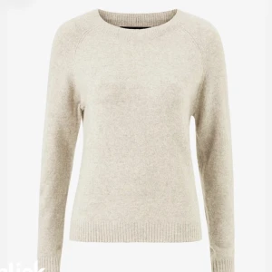 Veromoda tröja  - Lägger upp igen pågrund av en oseriös köpare) en jättefin beige tröja i storlek M verkligen jätte skön lite nopprig bara 😊