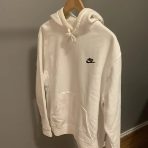 Nike Hoodie - Mycket fint skick, använd max en handfull gånger.