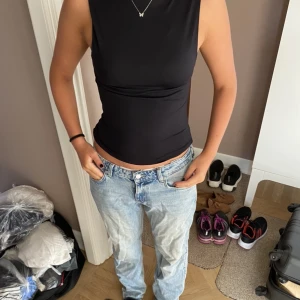 Arrow jeans  - Säljer mina ljusblå arrow jeans från weekday då de itne kommer till användning. Storlek 29/32 frakten kostar. 