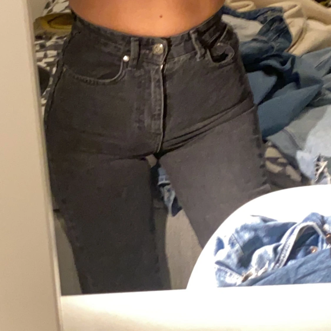 Gråa jeans