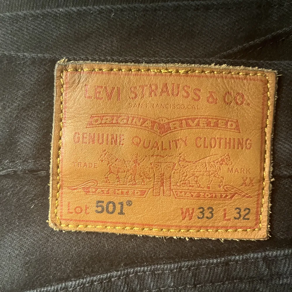 Levi’s 501 Original  W: 33 L: 32. Jeans & Byxor.