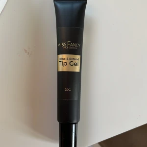 MISSFANCY press & extend tip gel - Aldrig använt. 50kr frakt 15kr 