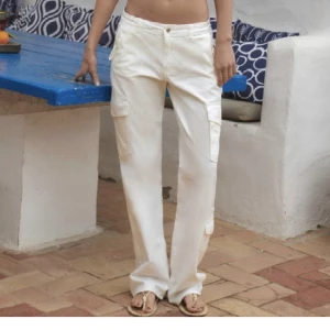 Zara cargobyxor - Byxor från zara använda en gång