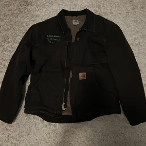 Vintage Carhartt Detroit jacka - Vintage Carhartt jacka strl: M Utan hål eller fläckar