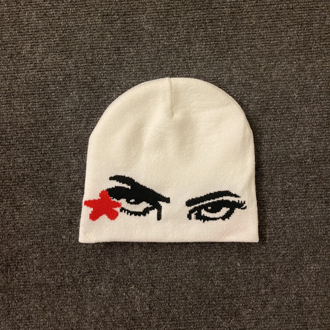 Street mössa/beanie med motiv