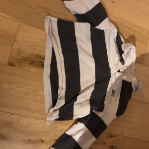 Levis pike  - Skit snygg levis pike. Fint skick. Använd fåtal gånger. 