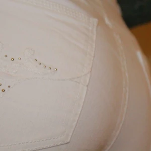 Vita byxor - En jätte fin vit byxa