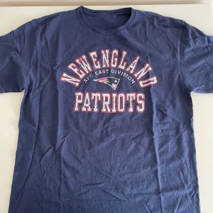 NFL New England vintage T-shirt  - Gott skick, bra passform
