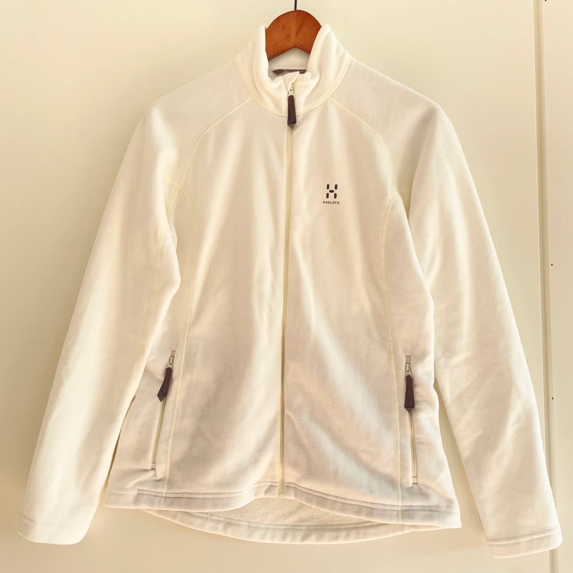 Vit Haglöfs microfleece jacka i storlek M