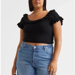 Oanvända högmidjade shorts  - Oanvända blåa högmidjade shorts från HM I 90’s cutoff