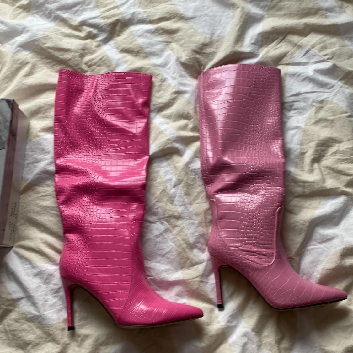 Miranda J, high booots - 91