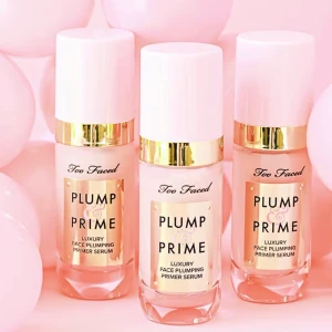Two faced primer - Plump and prime från teo faced💕 har testats 1 eller 2 pump men är nästan helt full och i nyskick, skriv för fler bilder eller frågor, nypris 400kr