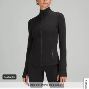 Söker  - Söker denna från lululemon, storlek xs- s