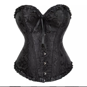 Svart korsett - BUDA DÅ DET ÄR MÅNGA INTRESSERADE!  Säljer denna as snygga korsetten då den inte kommer till användning. Endast använd 1 gång (halloween förra året). I storlek S som motsvarar 32-34. Köpt för 400kr.  