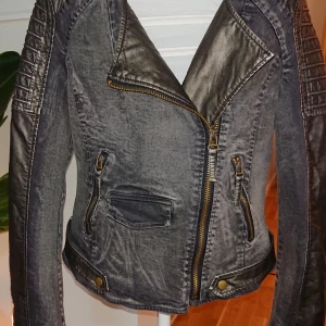 Prime - Ärm 55 cm Bredd 44 x 2 cm Längd 44. Ny ej använd. Tuff. M/L. 