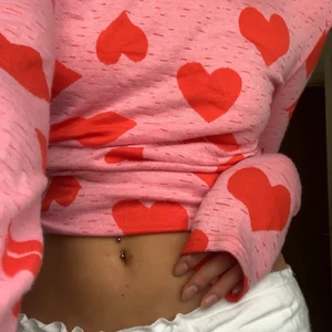 Rosa tröja - Fin rosa tröja med detaljer använd 1-2 ggr😊