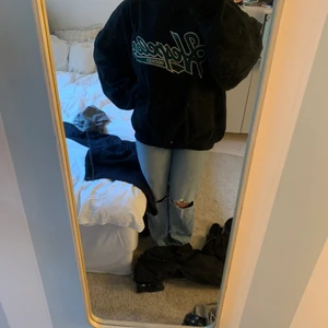 Beyond retro sweatshirt  - Skitnajs oversized sweatshirt från beyond retro. Säljer för att den inte passar min stil längre. Superbra skick💓