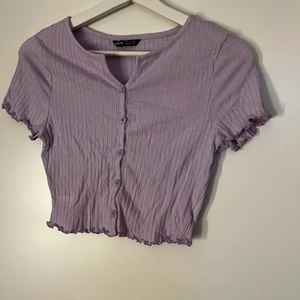 Tipp - Oandvänd topp fårn SHEIN bra skick 