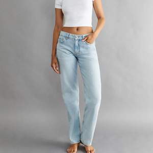 Säljer dessa snygga jeans från Gina då jag ej använder dom. Skriv privat för mer bilder!💗