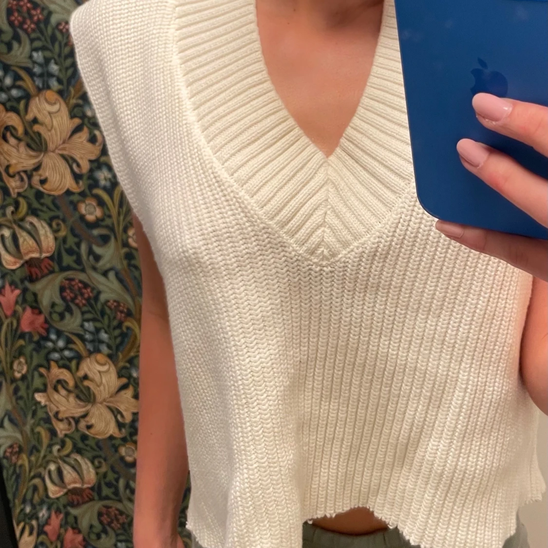 Stickad vit väst 