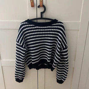 Trollhättan  - Säljer denna tröja i storlek S för 80kr + frakt! 