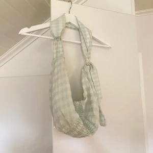 Väska - Fin trendig handväska i fint skick. Skriv för frågor.
