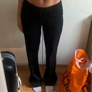 Hm linnebyxor  - Säljer de populära linnebyxorna från HM i storlek XS! Som nya då de endast är använda två gånger ☺️