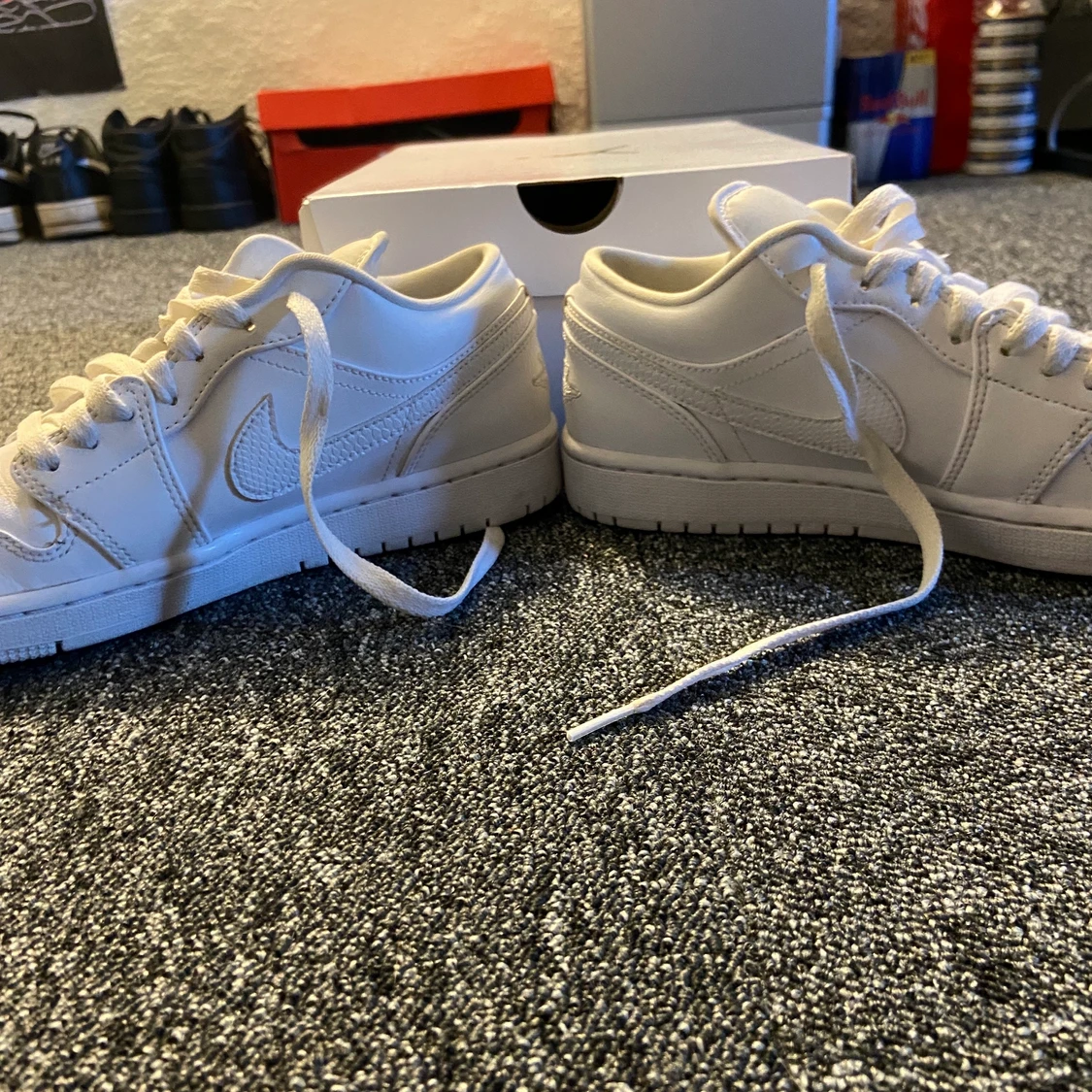 Jordans 1 Low (STRL - 40) - 90