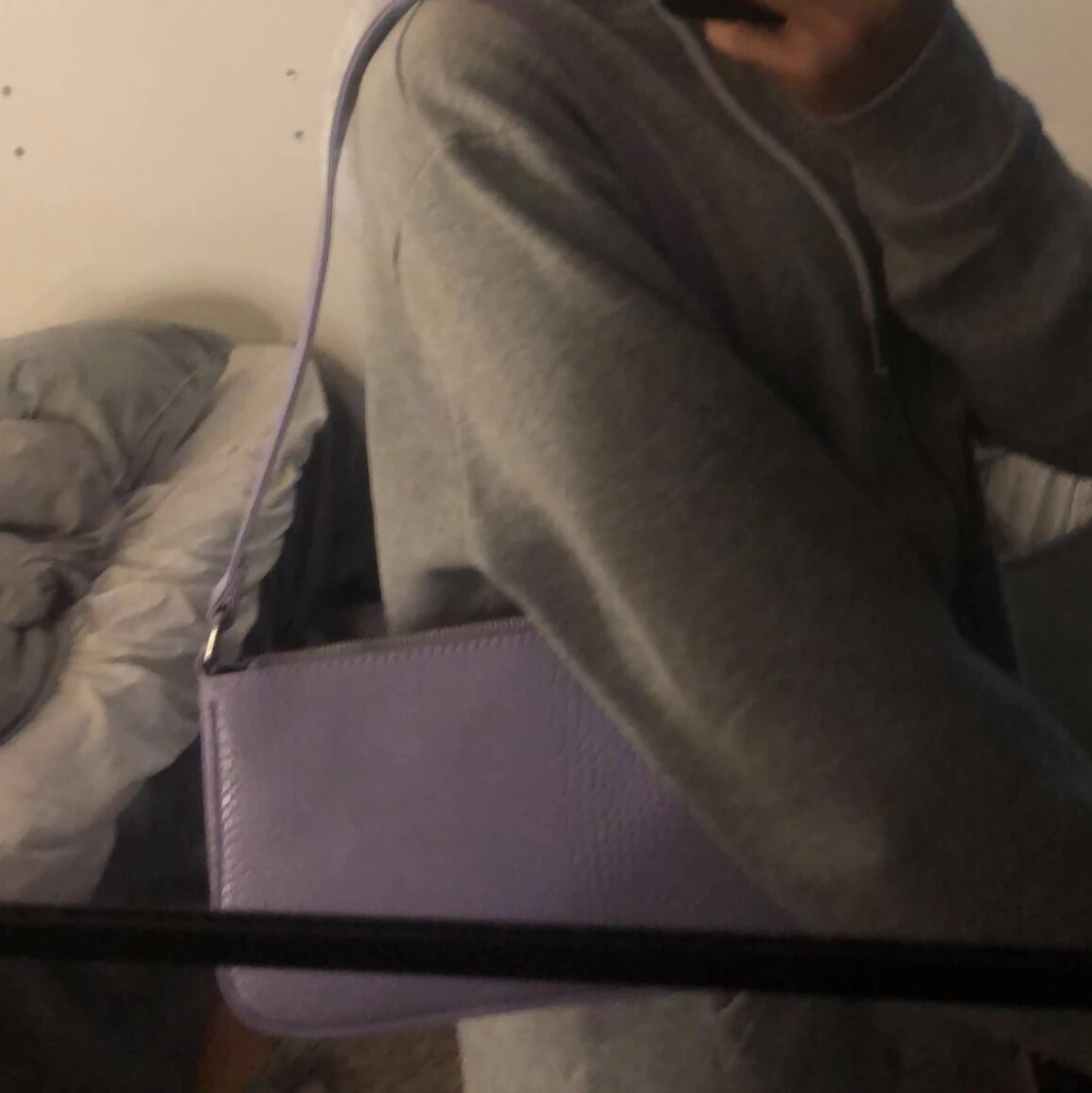 En ljuslila handväska ifrån Ullared! Aldrig använd, köparen står för frakten💖 - 90