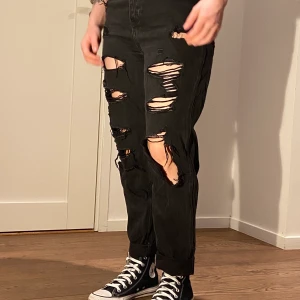 Hollister ripped jeans - Väldigt bekväma jeans från hollister som jag inte använder längre