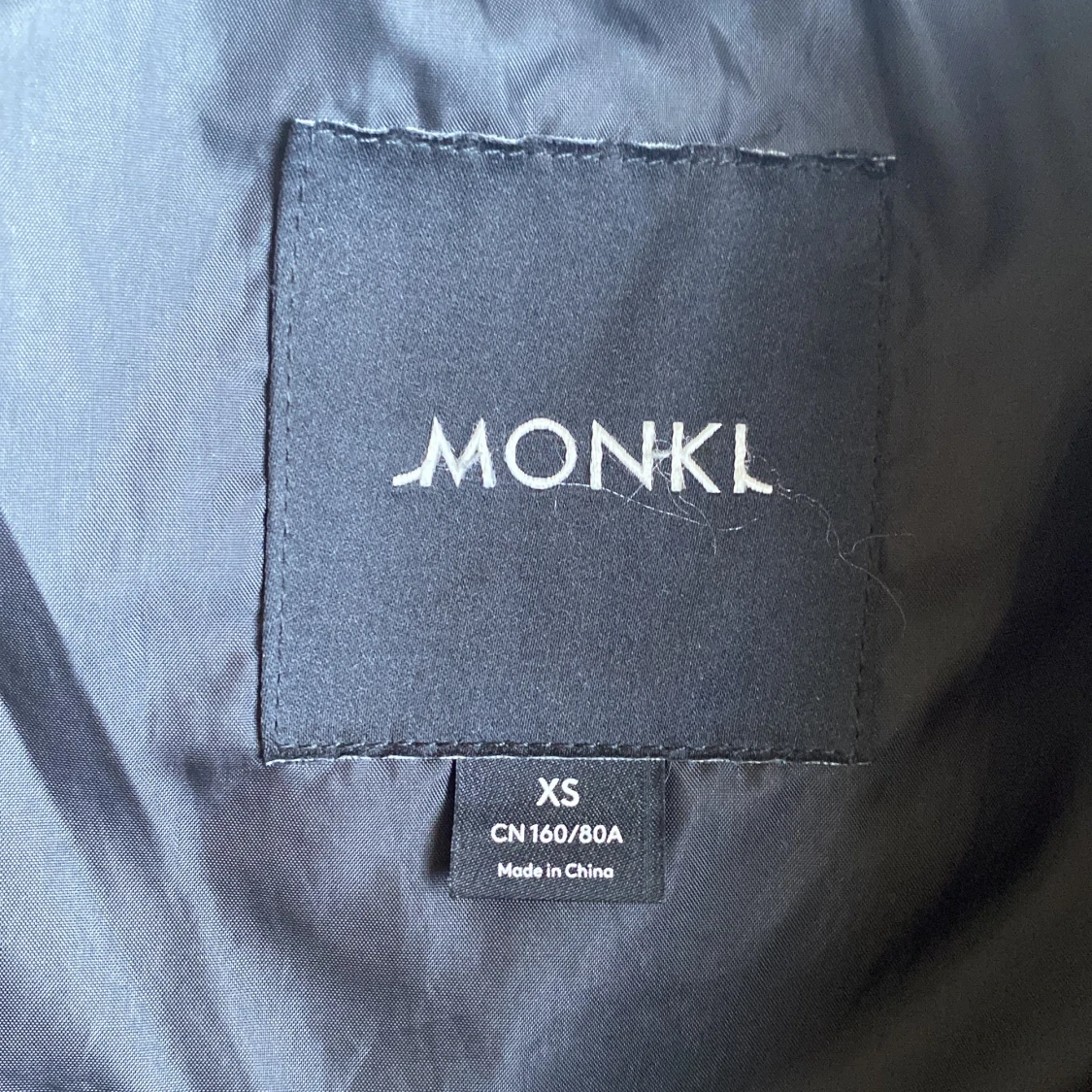 Oversized svart puffjacka  - 90