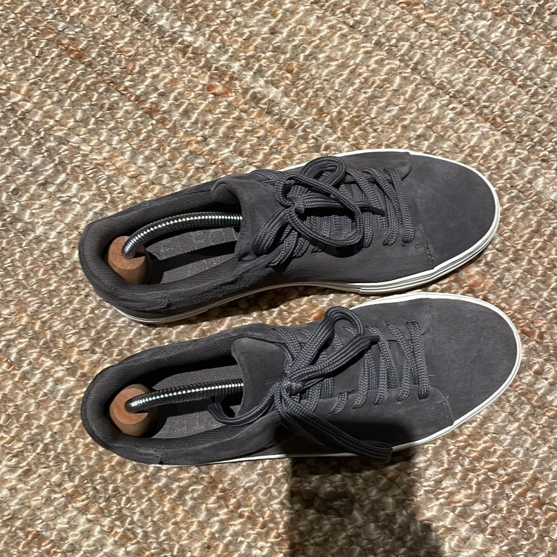  mocka sneakers strl 43