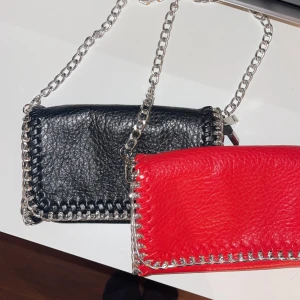 Tiamo väska  - Använda fåtal gånger, fint skick. 150kr styck💕 SVARTA SÅLD 