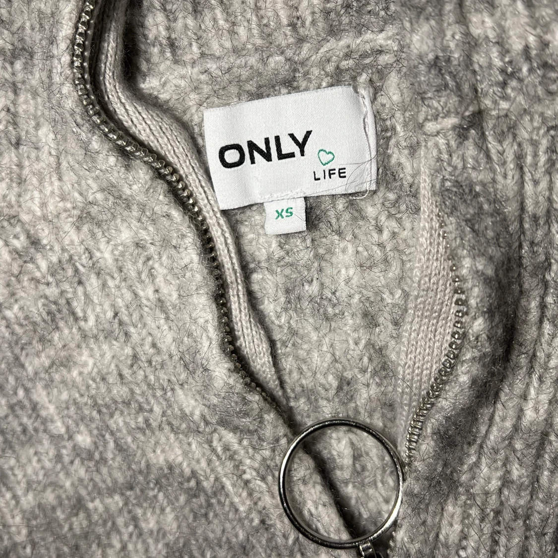 Stickad tröja, från Only - 90