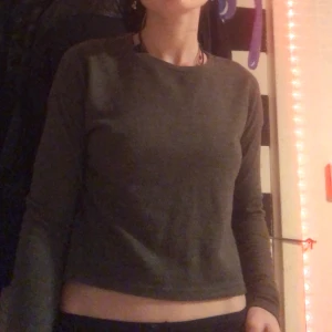 Grön långärmad  - Grön långärmad Bekväm Säljs pga lack of use 