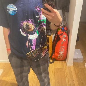 t-shirt  - Storlek M, från new yorker!  Köparen står för frakten 